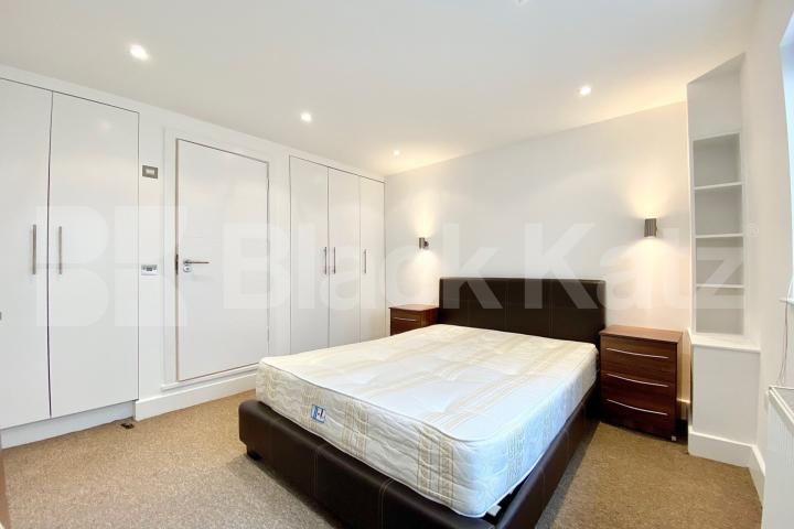  Spacious two bedroom two bathroom apartment on Chapel Market Chapel Market, Angel